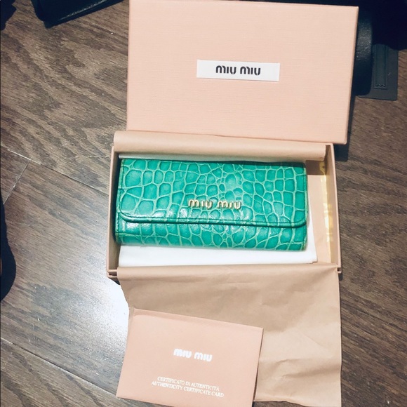 Miu Miu Accessories - Miu Miu - Key Chain & Card Case Green Leather